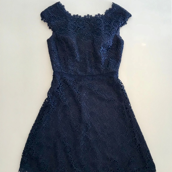 Laundry by Shelli Segal Dresses & Skirts - Laundry By Shelli Segal Lace Dress